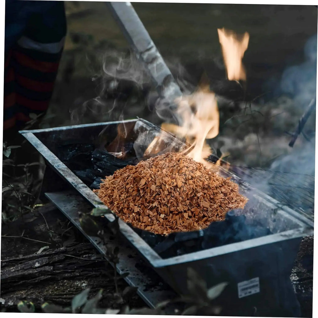 1pcs 50g Apple Cherry Oak Pecan Wood Chips Outdoor Smoker Barbecue Fumigation Box Wood Chips Bacon Wood Piece BBQ Accessories